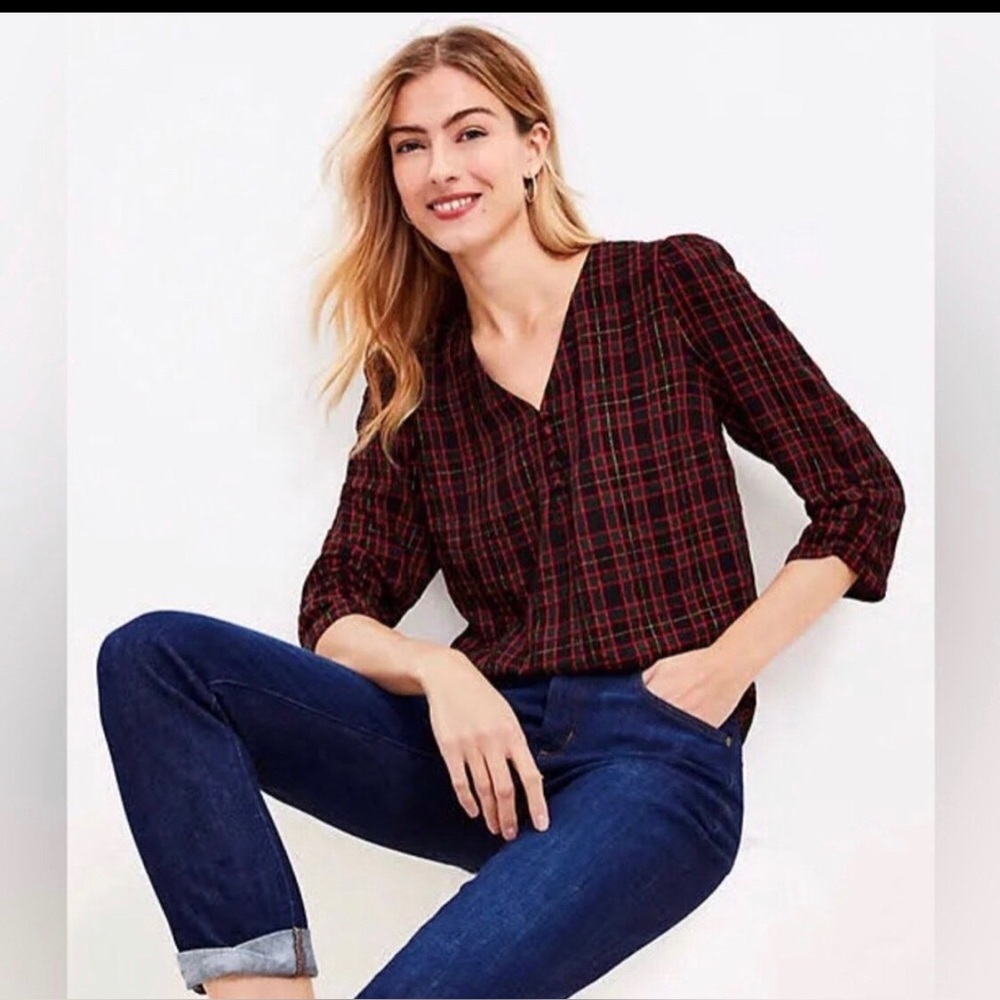 NWOT Ann Taylor LOFT Tartan Plaid V-Neck Popover Buttons Blouse Red Black XS